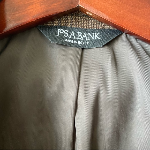 Jos A Bank Plaid Blazer 40R Traveler Collection - Great Condition! - Picture 7 of 9